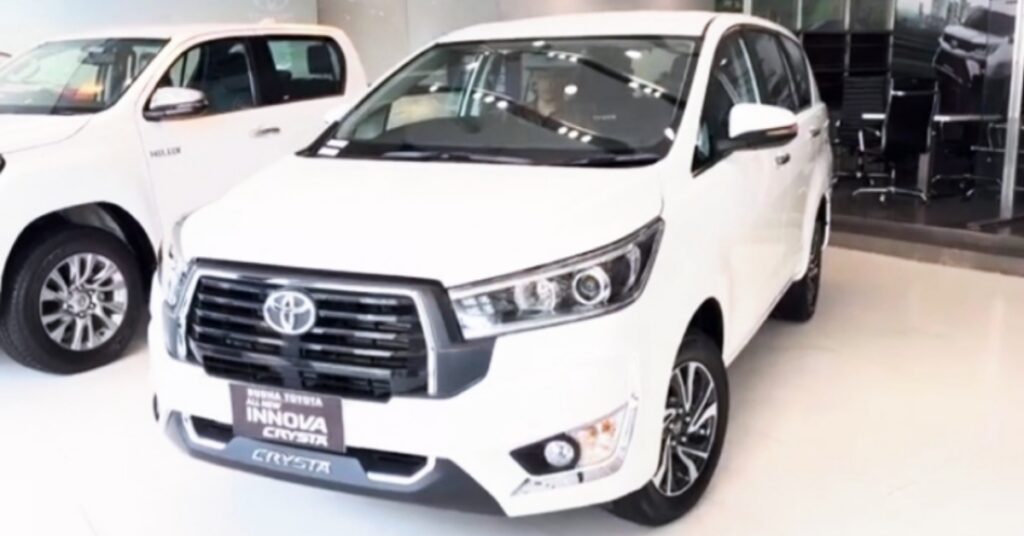 2025 Toyota Hybrid SUV: इस साल में अभी तक टोयोटा द्वारा लांच धांसू गाड़िया जो है नेताओं की पहली पसंद